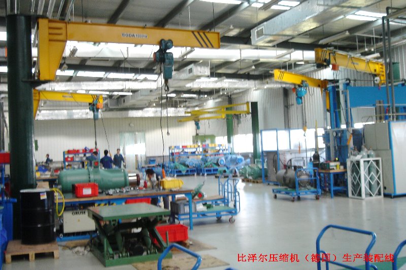 15比澤爾壓縮機(jī)（德國(guó)）生產(chǎn)裝配線.jpg